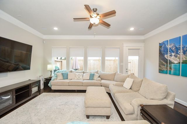 5611 Petty Street A, Houston, TX 77007