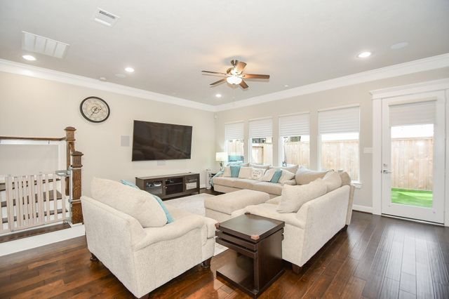 5611 Petty Street A, Houston, TX 77007