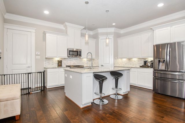 5611 Petty Street A, Houston, TX 77007