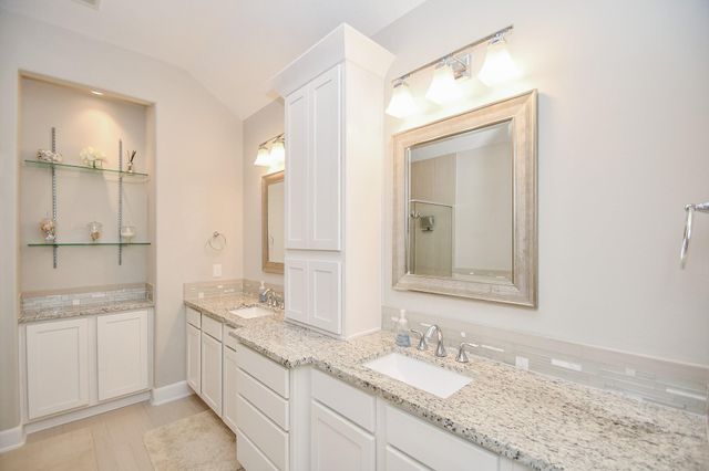 5611 Petty Street A, Houston, TX 77007