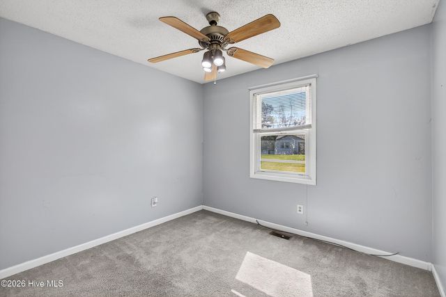 111 Little Lake Circle, New Bern, NC 28560