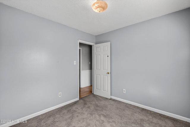 111 Little Lake Circle, New Bern, NC 28560