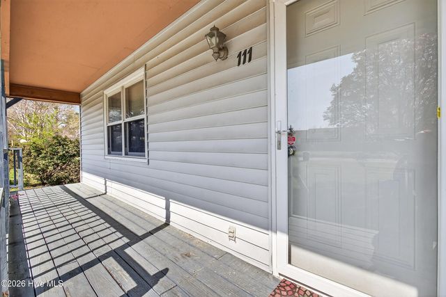 111 Little Lake Circle, New Bern, NC 28560