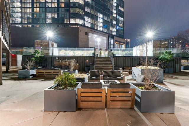 635 7th Ave S Apt 406, Nashville, TN 37203