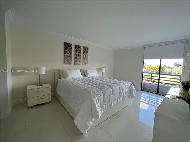 3300 NE 191st St 406, Aventura, FL 33180