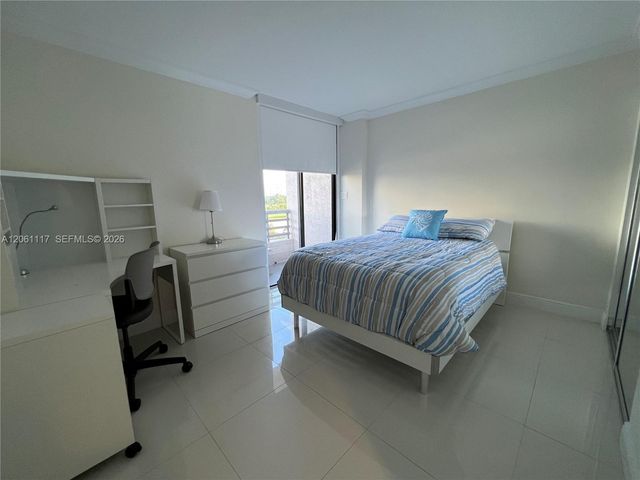 3300 NE 191st St 406, Aventura, FL 33180