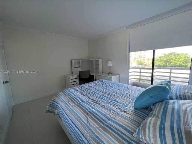 3300 NE 191st St 406, Aventura, FL 33180