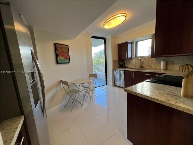 3300 NE 191st St 406, Aventura, FL 33180