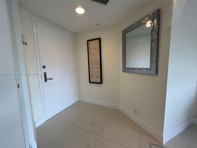 3300 NE 191st St 406, Aventura, FL 33180