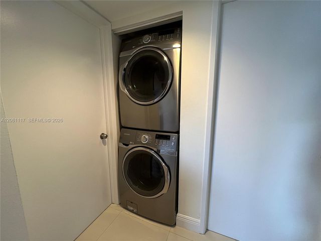 3300 NE 191st St 406, Aventura, FL 33180