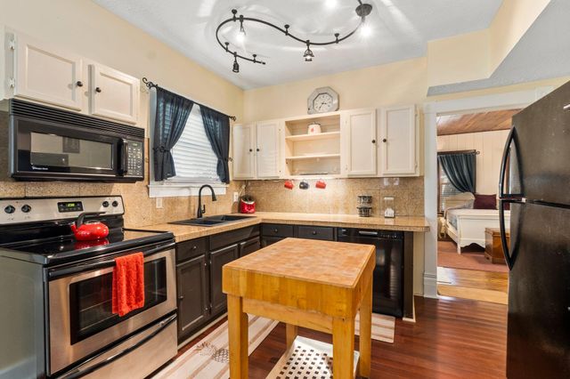 518 N 2nd Street, Fort Pierce, FL 34950