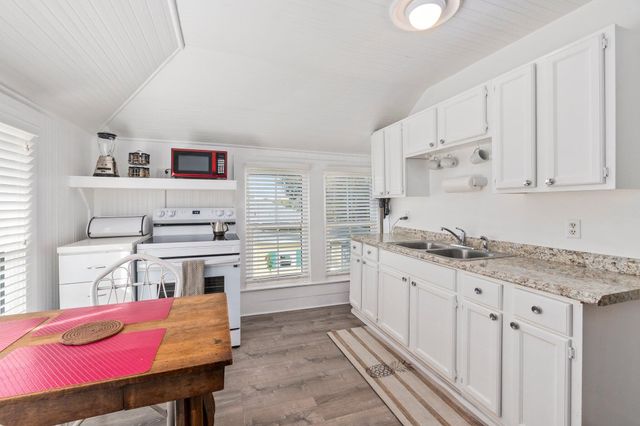 518 N 2nd Street, Fort Pierce, FL 34950