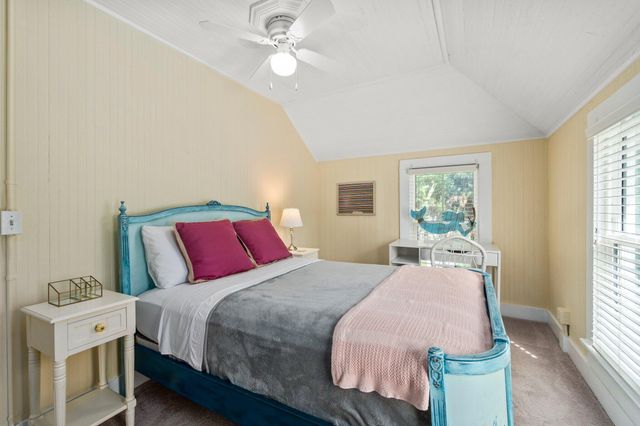 518 N 2nd Street, Fort Pierce, FL 34950