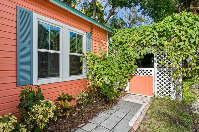 518 N 2nd Street, Fort Pierce, FL 34950