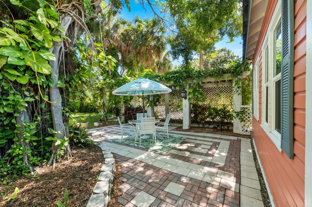 518 N 2nd Street, Fort Pierce, FL 34950