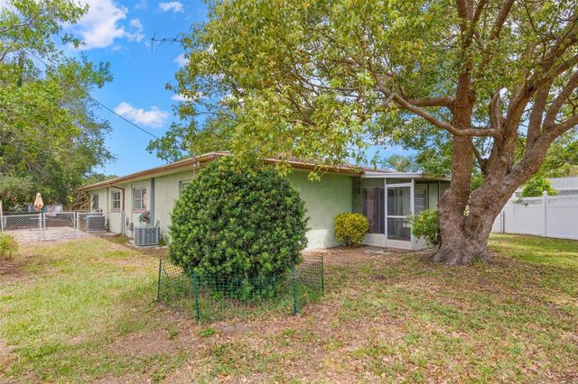 616 HERITAGE LANE B, Largo, FL 33770
