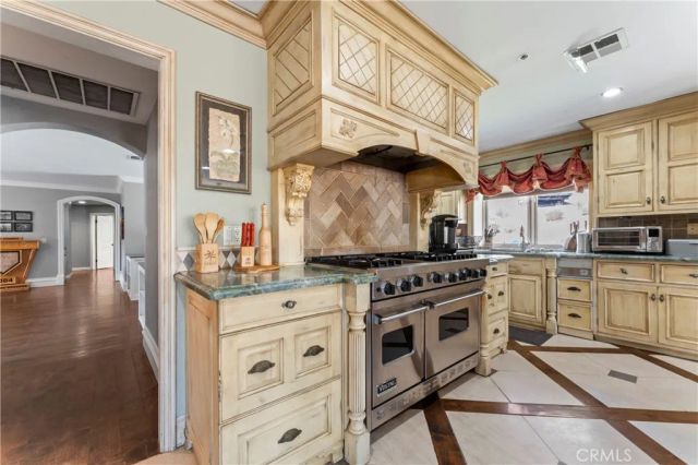 34037 Agua Dulce Canyon Road, Agua Dulce, CA 91390