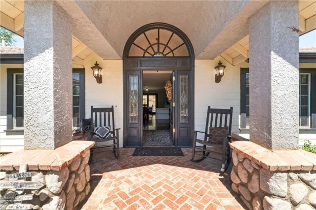 34037 Agua Dulce Canyon Road, Agua Dulce, CA 91390