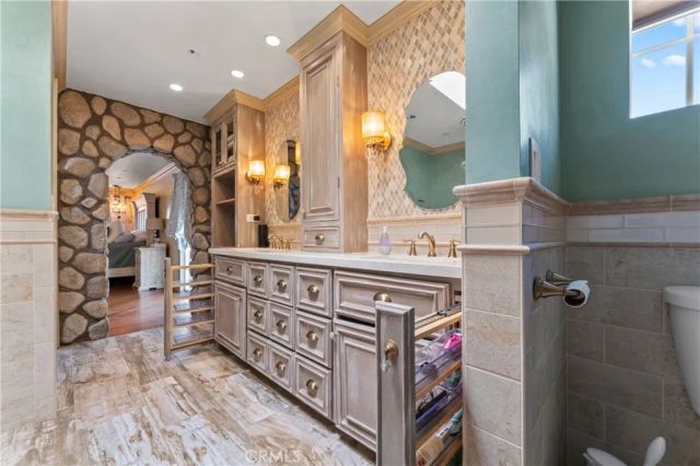 34037 Agua Dulce Canyon Road, Agua Dulce, CA 91390