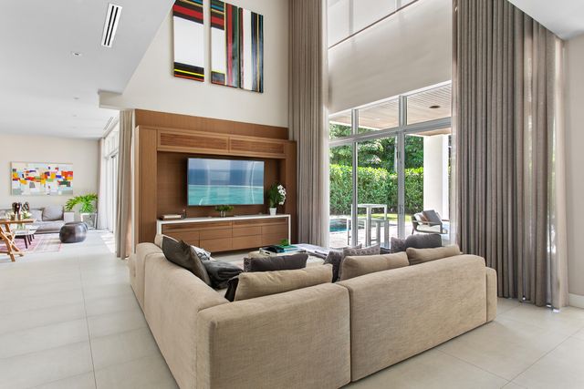 7700 SW 53rd Court, Miami, FL 33143