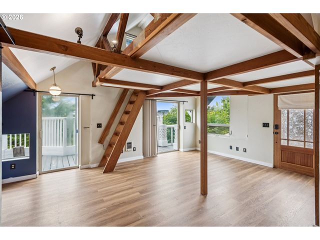 1411 Sw HALL St, Portland, OR 97201
