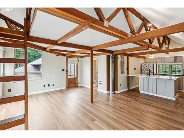 1411 Sw HALL St, Portland, OR 97201