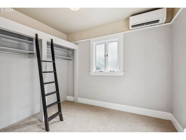 1411 Sw HALL St, Portland, OR 97201