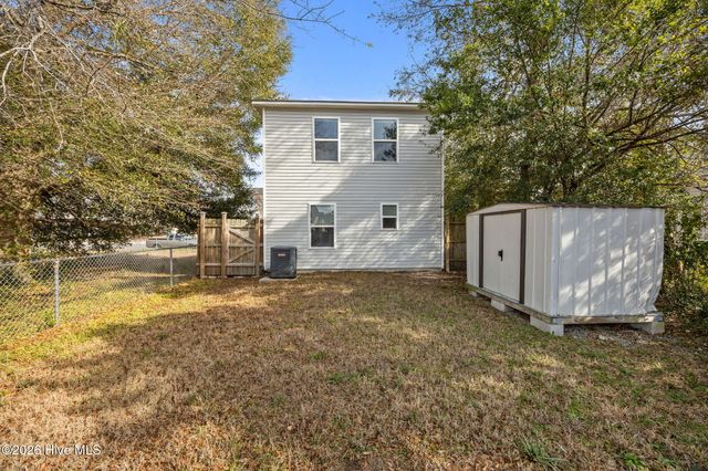 1004 S 8th Street, Wilmington, NC 28401