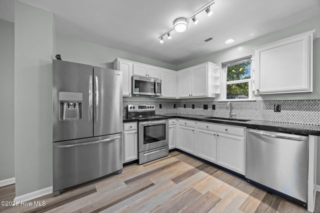 1004 S 8th Street, Wilmington, NC 28401