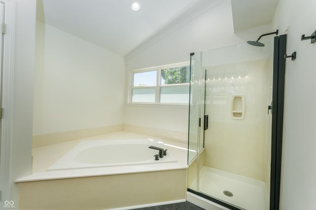 8508 Weaver Woods, Fishers, IN 46038
