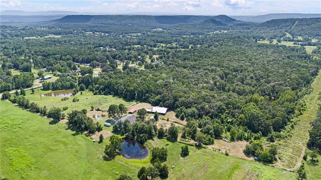 128 Collins Farm Road, Dover, AR 72837