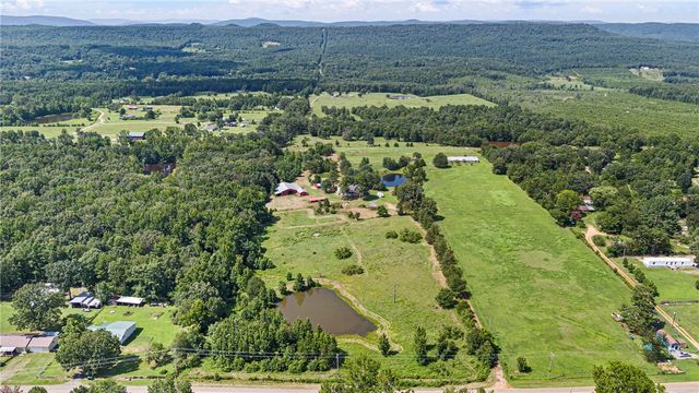 128 Collins Farm Road, Dover, AR 72837