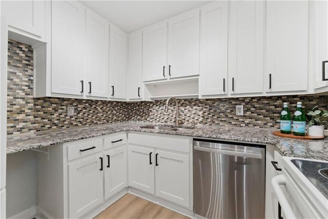 3672 Stoney View Drive, Marietta, GA 30062