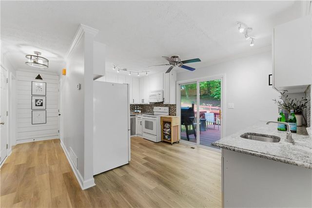 3672 Stoney View Drive, Marietta, GA 30062