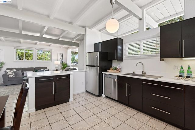 1202 N P St, Livermore, CA 94551