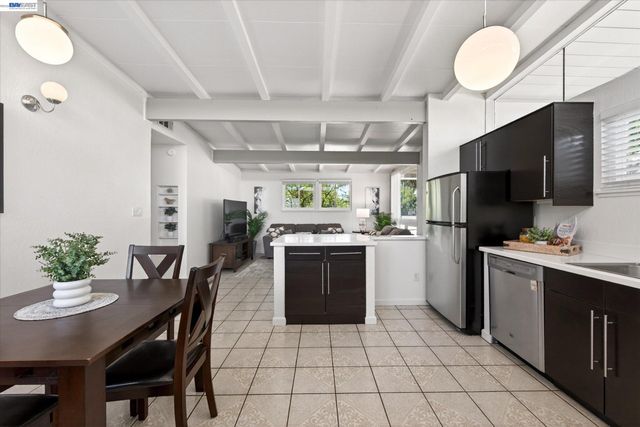 1202 N P St, Livermore, CA 94551
