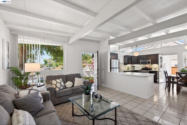 1202 N P St, Livermore, CA 94551