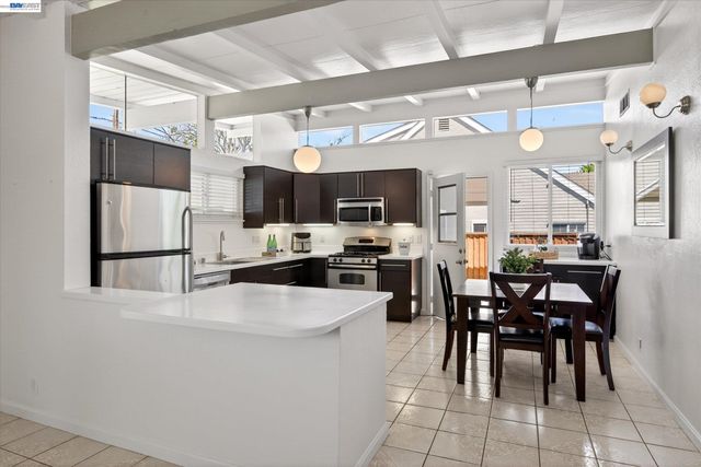 1202 N P St, Livermore, CA 94551