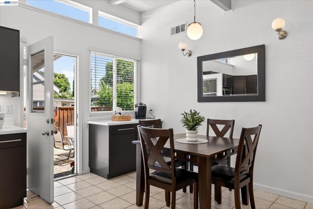 1202 N P St, Livermore, CA 94551