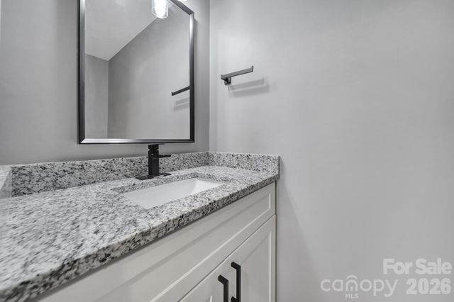 108-110 Carpenter Street, Lincolnton, NC 28092