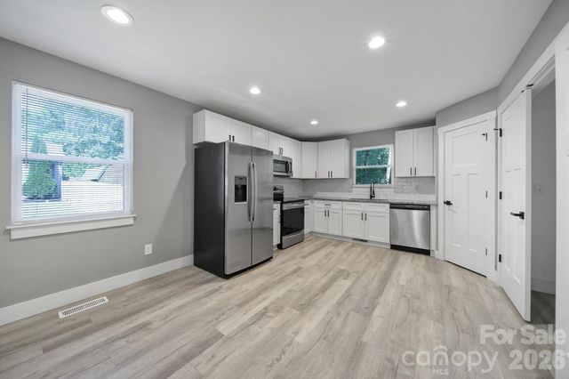 108-110 Carpenter Street, Lincolnton, NC 28092
