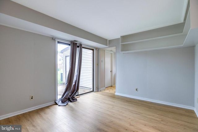 322 CLAY ST, Fredericksburg, VA 22408