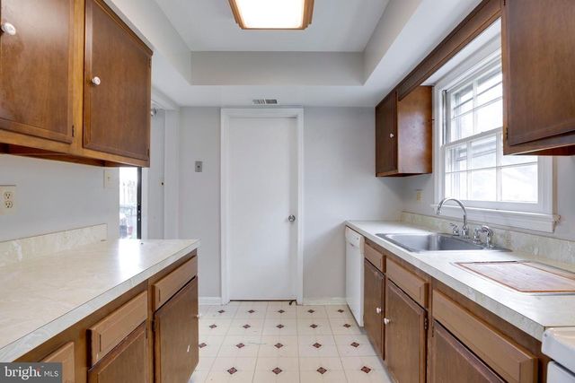 322 CLAY ST, Fredericksburg, VA 22408