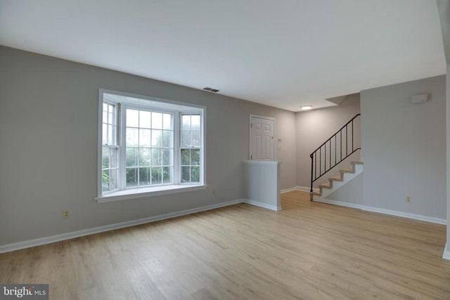 322 CLAY ST, Fredericksburg, VA 22408