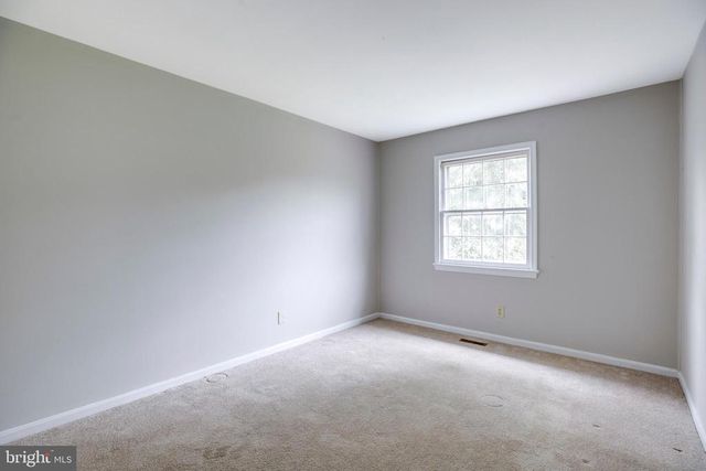 322 CLAY ST, Fredericksburg, VA 22408