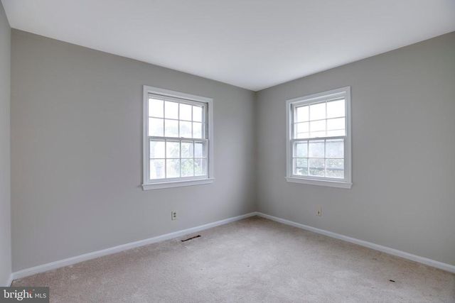 322 CLAY ST, Fredericksburg, VA 22408