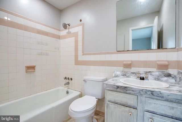 322 CLAY ST, Fredericksburg, VA 22408