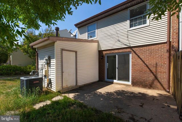 322 CLAY ST, Fredericksburg, VA 22408