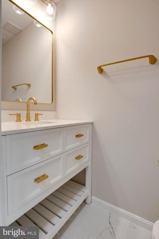 322 CLAY ST, Fredericksburg, VA 22408