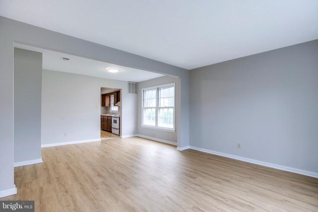 322 CLAY ST, Fredericksburg, VA 22408